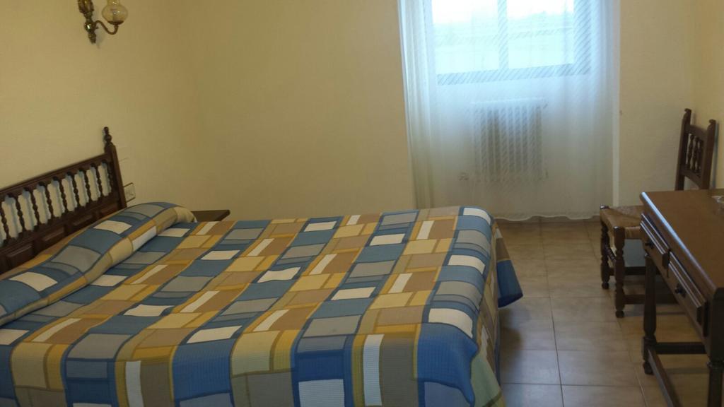Hostal Botafumeiro Mota del Marqués Exteriör bild