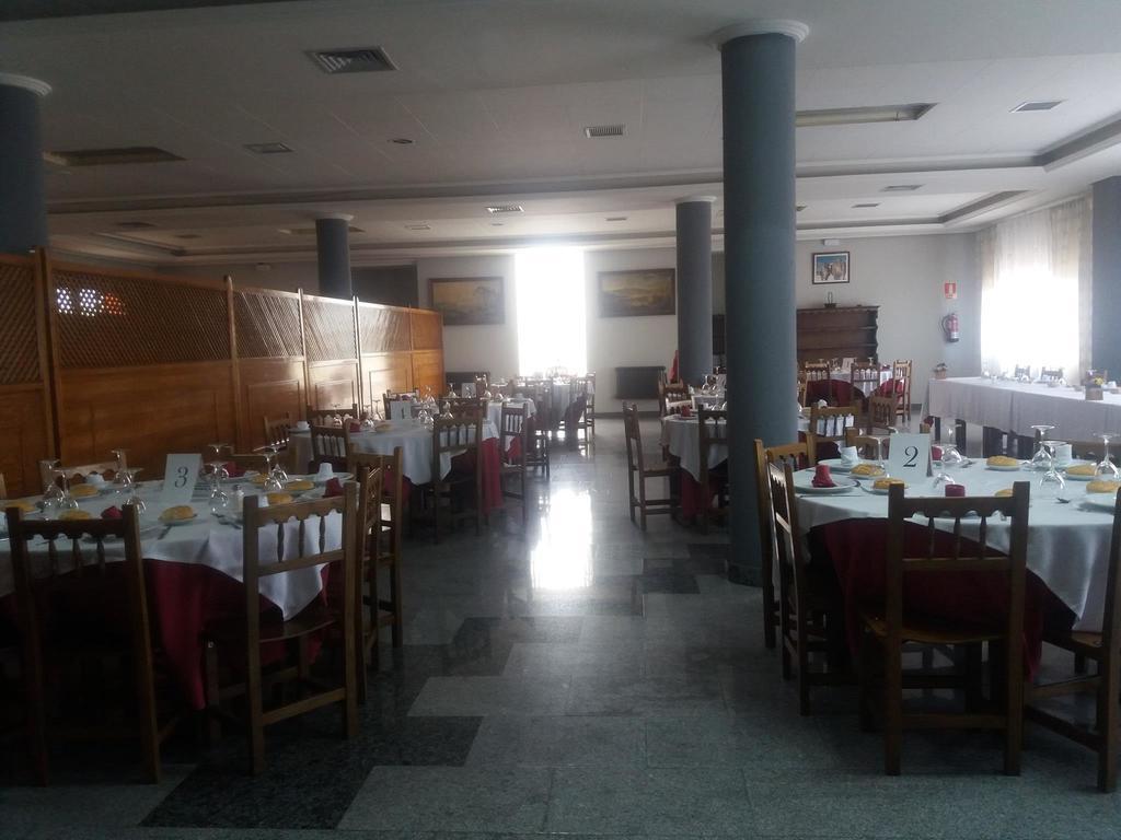 Hostal Botafumeiro Mota del Marqués Exteriör bild